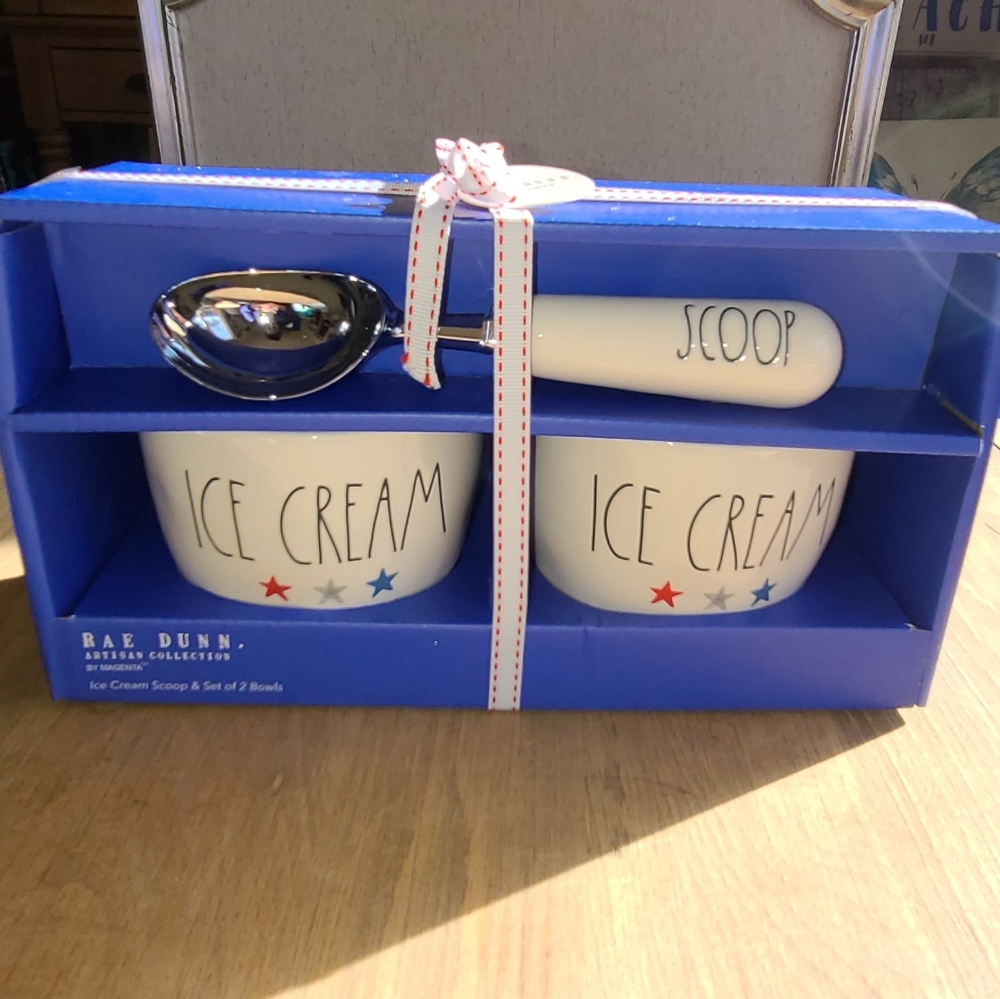 Rae Dunn Ice cream bowls and ice cream scoop - 3 pc set